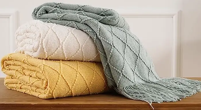 blankets throws